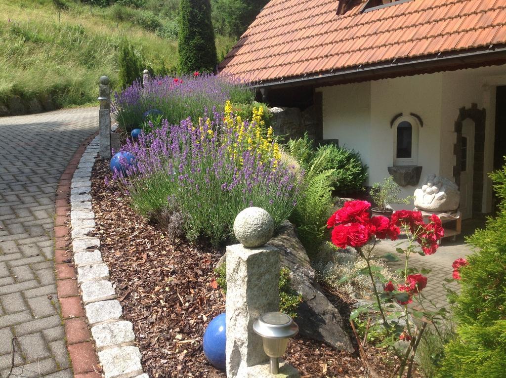 Holzbildhauerei Kammerer Triberg im Schwarzwald Eksteriør billede