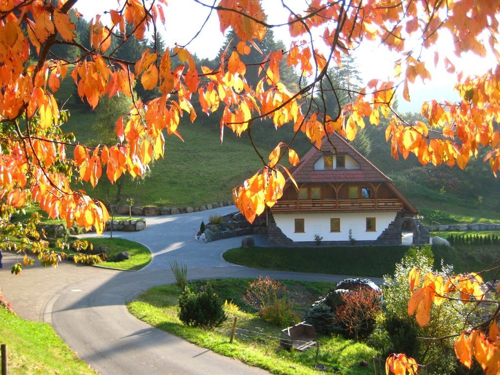 Holzbildhauerei Kammerer Triberg im Schwarzwald Eksteriør billede