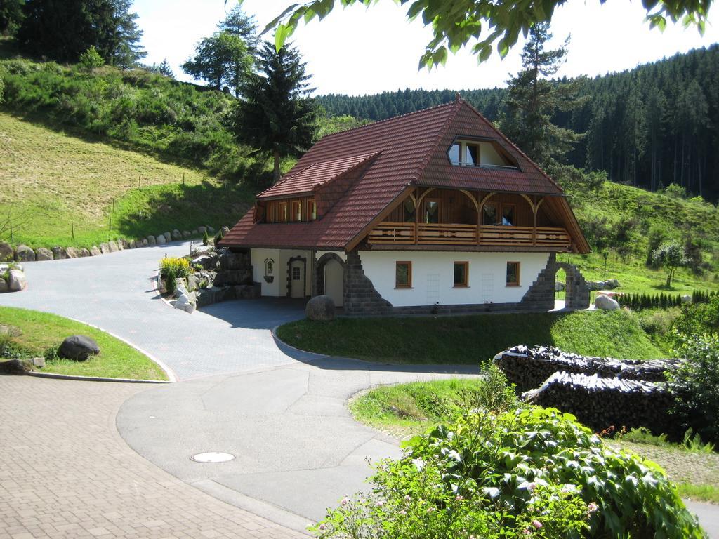 Holzbildhauerei Kammerer Triberg im Schwarzwald Eksteriør billede