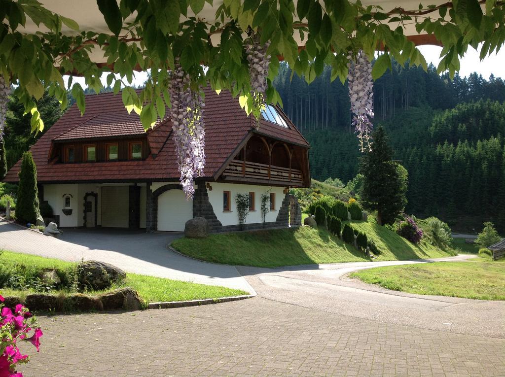 Holzbildhauerei Kammerer Triberg im Schwarzwald Eksteriør billede